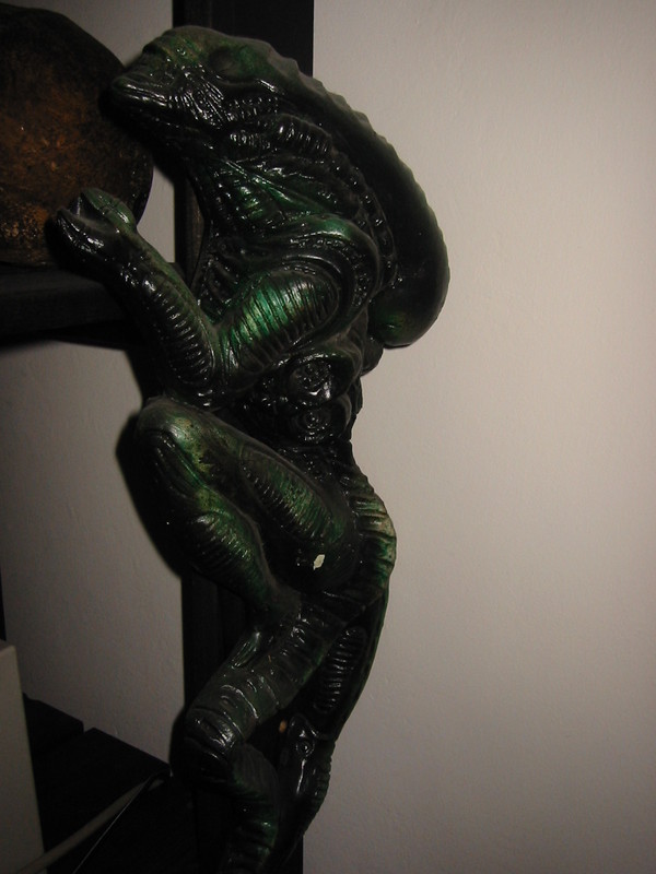sculpture_alien_01.jpg 